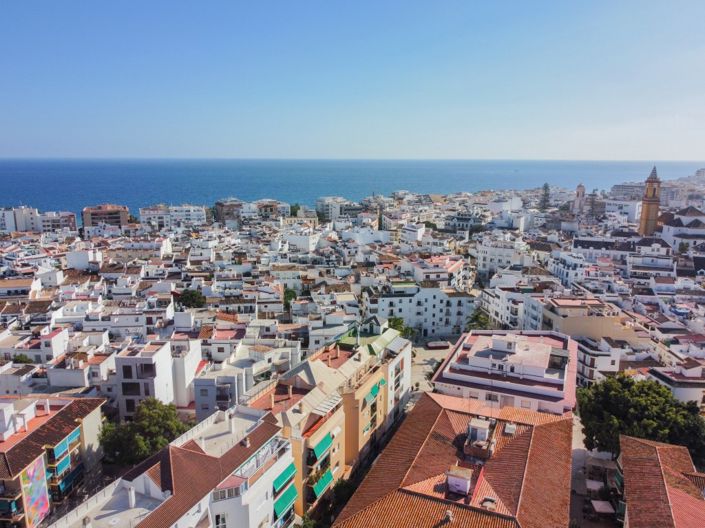 Image No.26-3 Bed Property for sale