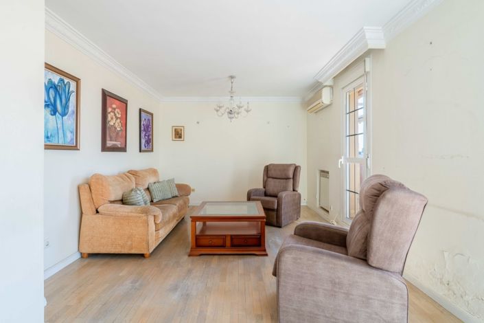 Image No.5-3 Bed Property for sale