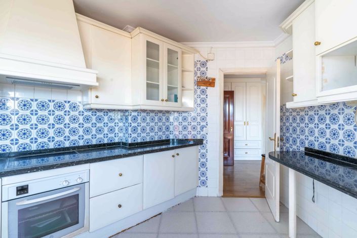 Image No.9-3 Bed Property for sale