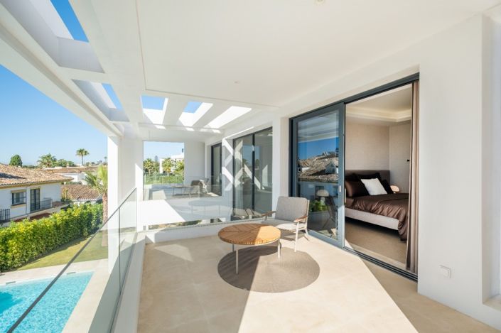 Image No.4-Villa de 6 chambres à vendre à Estepona