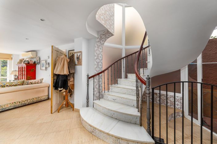 Image No.15-4 Bed Villa for sale