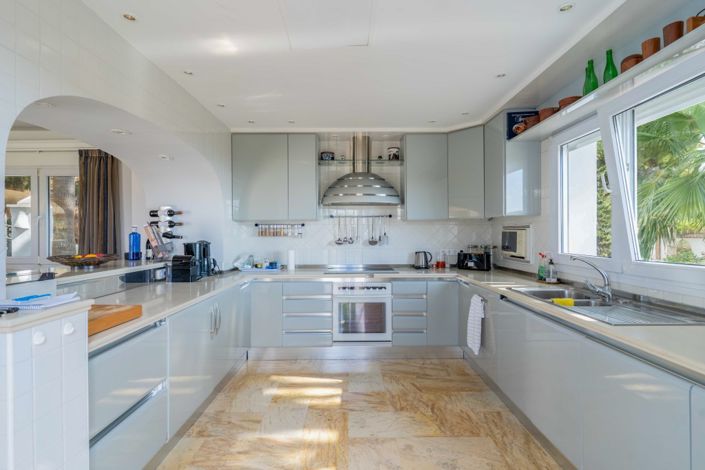 Image No.11-5 Bed Villa for sale