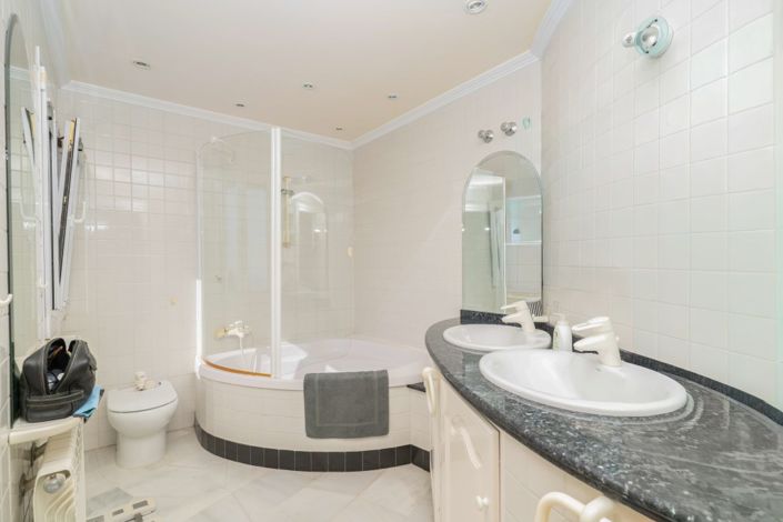 Image No.23-5 Bed Villa for sale