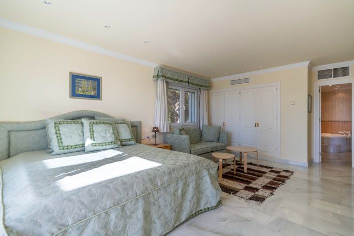 Image No.32-5 Bed Villa for sale