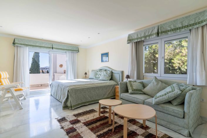 Image No.33-5 Bed Villa for sale