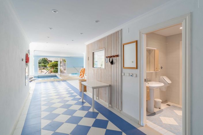 Image No.40-5 Bed Villa for sale