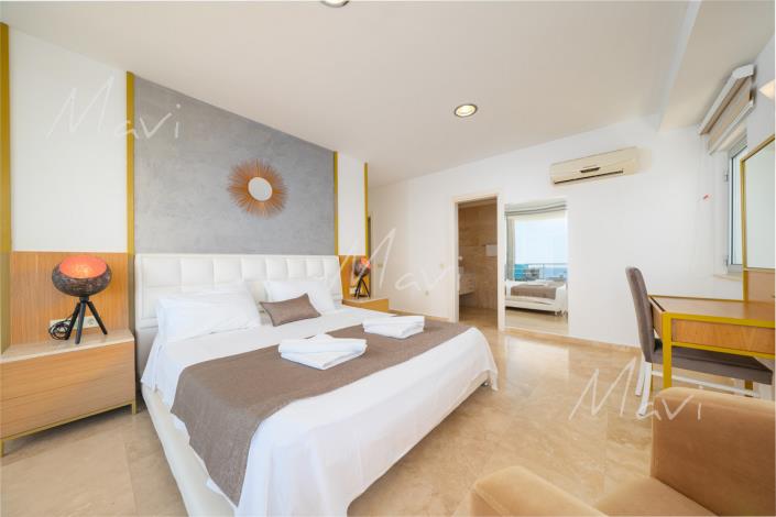 Image No.14-5 Bed Villa / Detached for sale