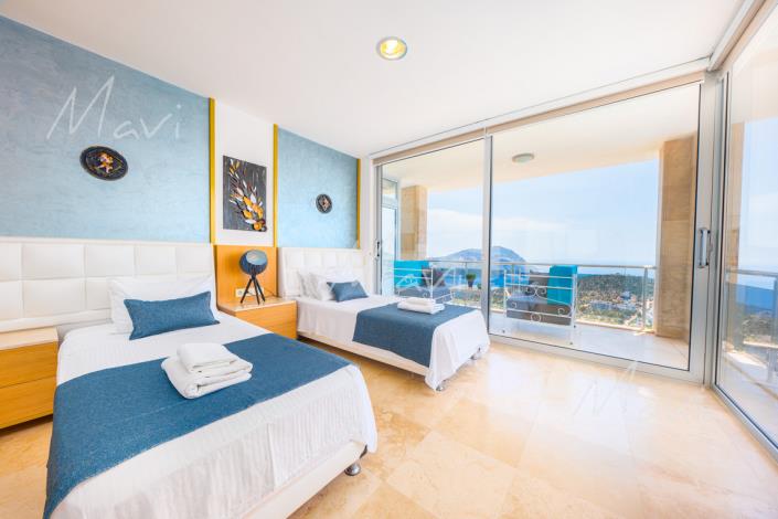 Image No.23-5 Bed Villa / Detached for sale