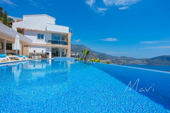 Image No.38-5 Bed Villa / Detached for sale