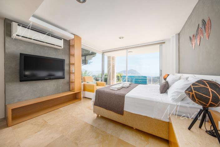 Image No.56-5 Bed Villa / Detached for sale