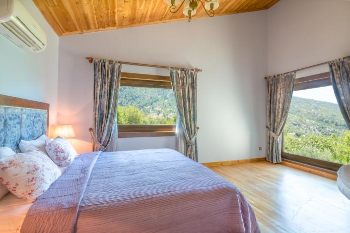 Image No.2-3 Bed Villa / Detached for sale