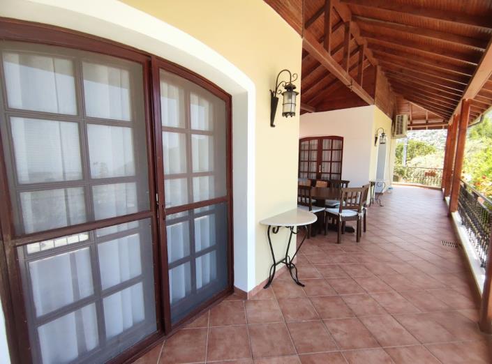 Image No.18-10 Bed Country Property for sale