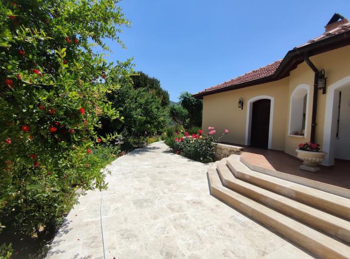 Image No.28-10 Bed Country Property for sale