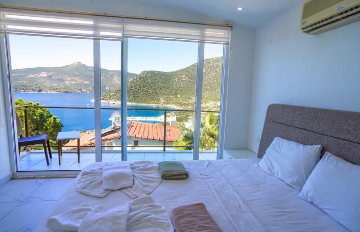 Image No.52-4 Bed Villa / Detached for sale