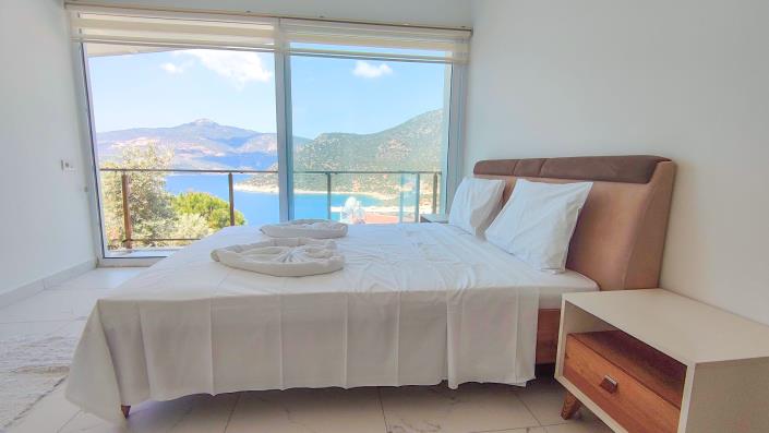 Image No.27-4 Bed Villa / Detached for sale