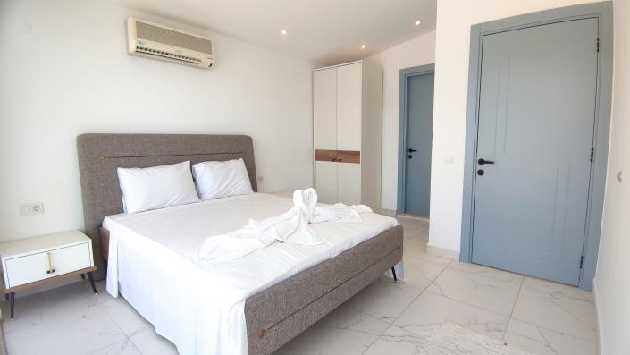 Image No.46-4 Bed Villa / Detached for sale