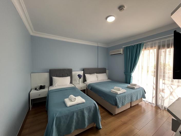 Image No.13-24 Bed Commercial for sale