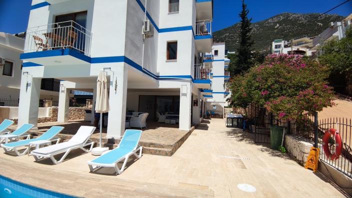 Image No.19-24 Bed Commercial for sale