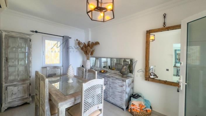 Image No.17-4 Bed Villa / Detached for sale