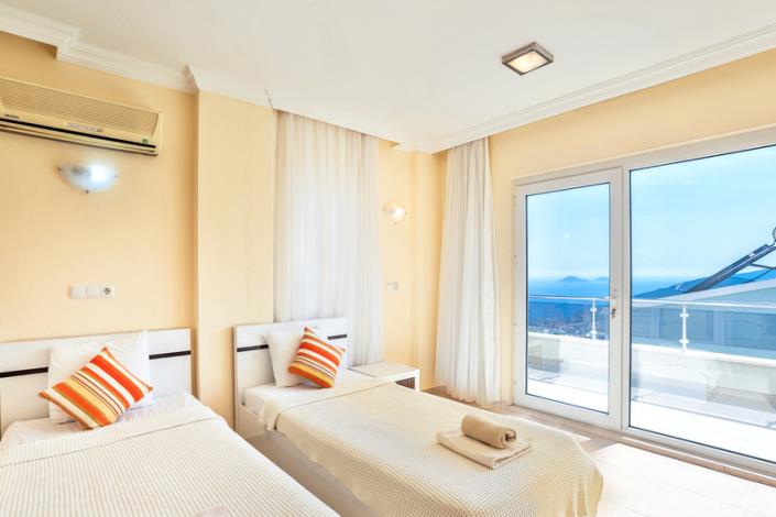 Image No.20-4 Bed Villa / Detached for sale