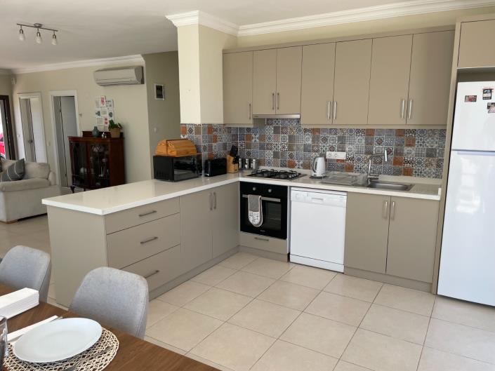 Image No.28-4 Bed Villa / Detached for sale