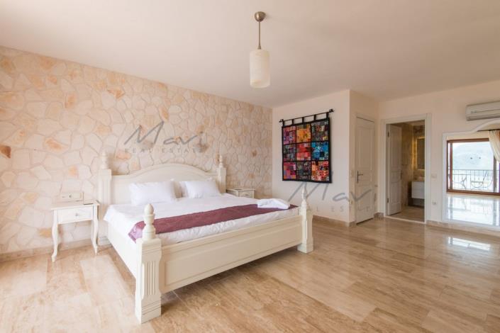 Image No.4-4 Bed Villa for sale