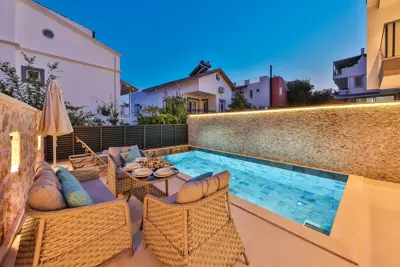 ad134983-4b25-473f-a444-03b6b1a6df51