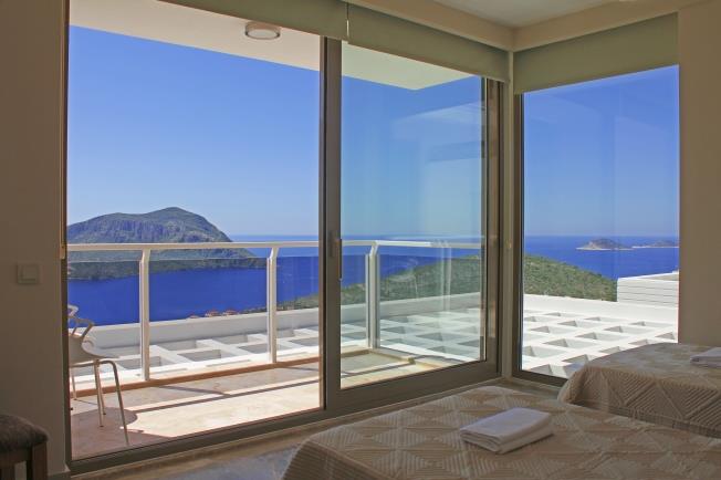 Image No.8-4 Bed Villa / Detached for sale