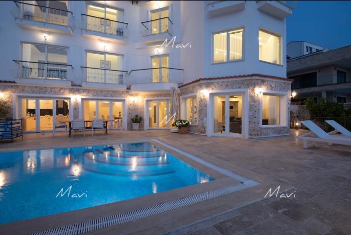 Image No.16-4 Bed Villa / Detached for sale