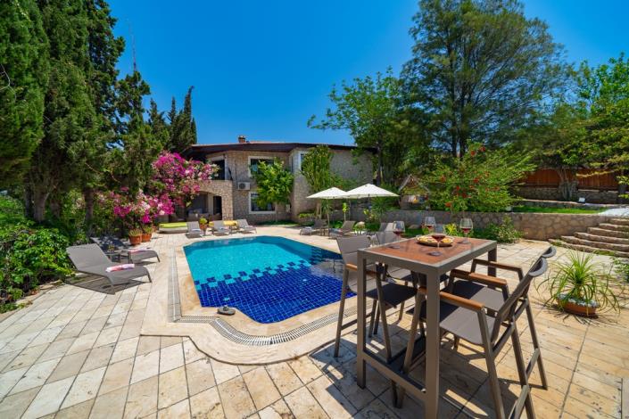 Image No.2-4 Bed Villa / Detached for sale