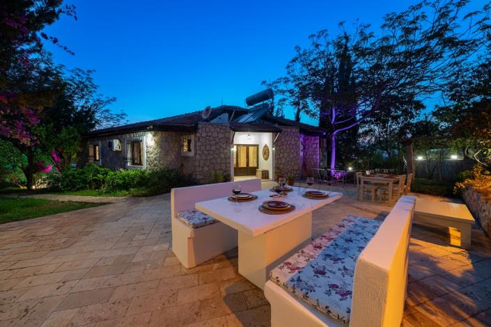 Image No.44-4 Bed Villa / Detached for sale