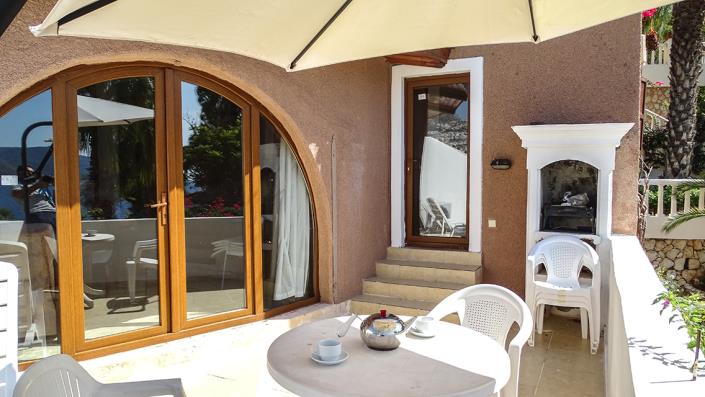 Image No.21-2 Bed Semi-Detached for sale