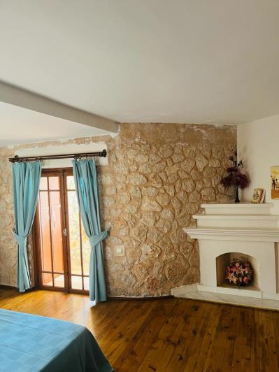 Image No.25-2 Bed Semi-Detached for sale