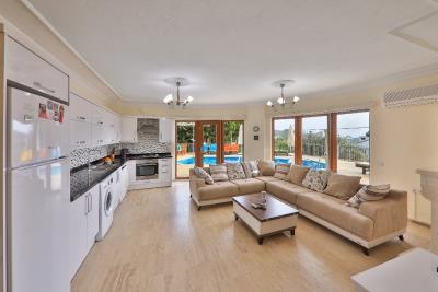 4f7995d4-a934-4d48-ad12-3b78202e6ad5