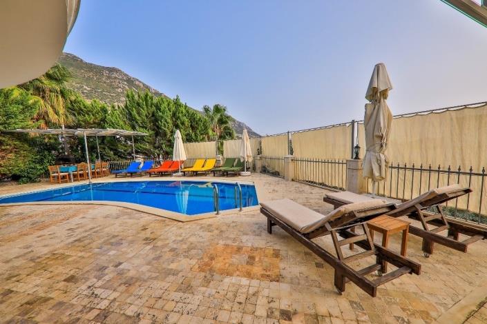 Image No.10-3 Bed Apartment for sale