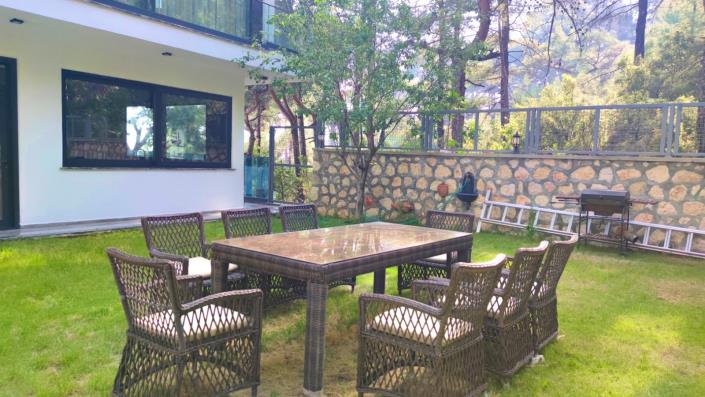 Image No.6-4 Bed Villa / Detached for sale