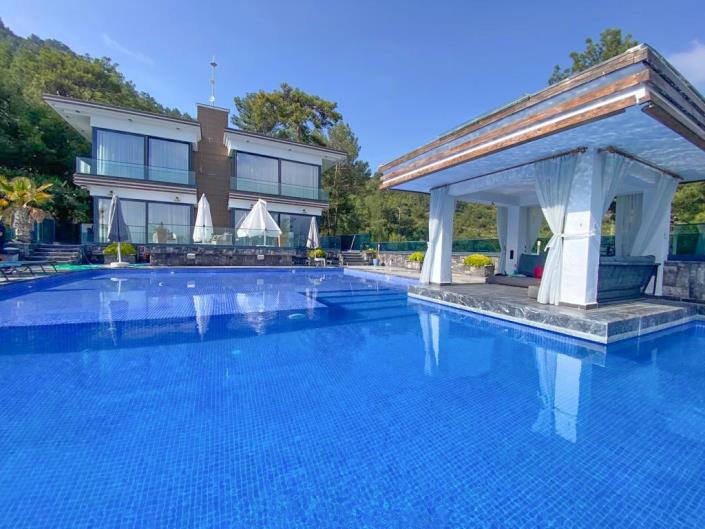 Image No.12-4 Bed Villa / Detached for sale