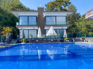 e44fcfa4-429d-4905-986e-5ccb090a2ec1