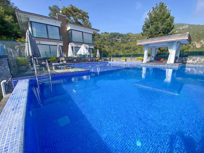 Image No.16-4 Bed Villa / Detached for sale