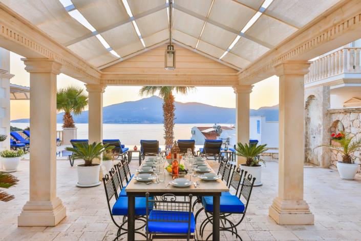 Image No.44-5 Bed Villa / Detached for sale