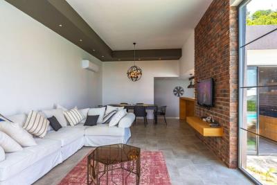 0f38fabd-f478-4114-8610-9bda892955c6