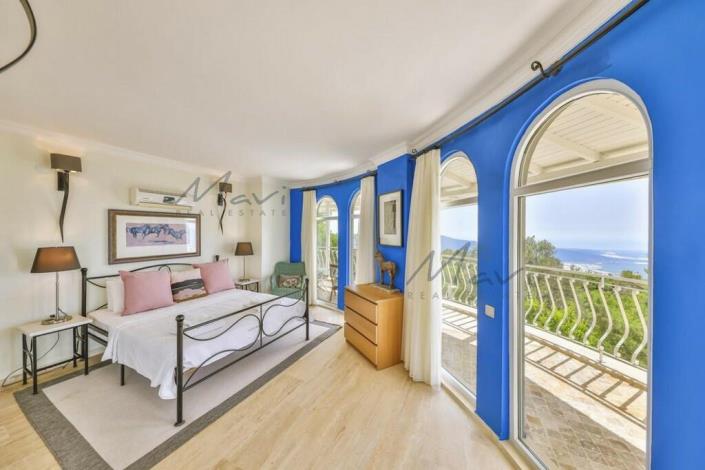 Image No.6-5 Bed Villa / Detached for sale