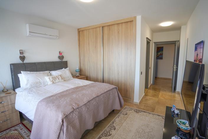 Image No.10-4 Bed Villa / Detached for sale