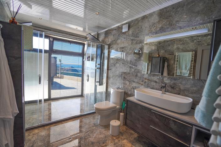 Image No.6-4 Bed Villa / Detached for sale