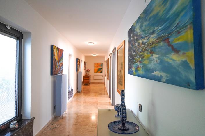 Image No.26-4 Bed Villa / Detached for sale