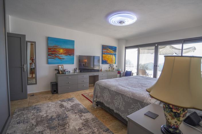 Image No.30-4 Bed Villa / Detached for sale