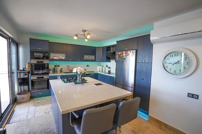 Image No.33-4 Bed Villa / Detached for sale