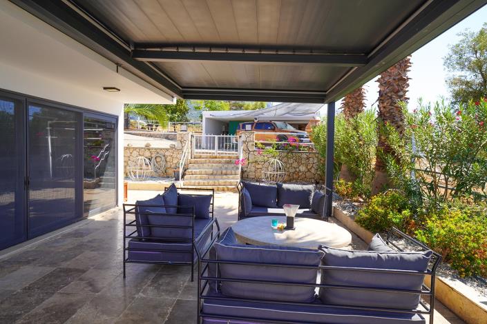 Image No.43-4 Bed Villa / Detached for sale