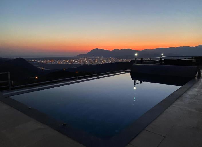 Image No.29-4 Bed Villa / Detached for sale