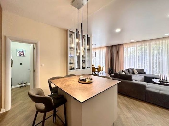 Image No.5-2 Bed Property for sale